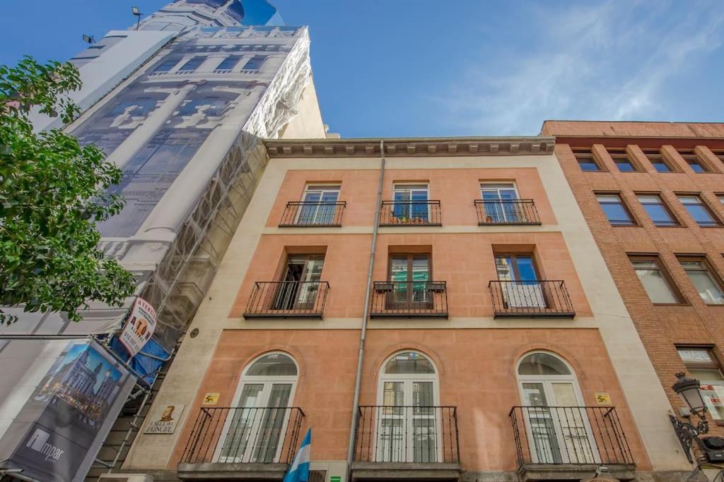 Suara Apartamentos 2, Madrid